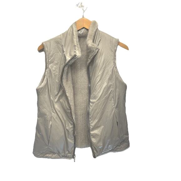 Via Spiga Women’s Size Small Faux fur Reversible Vest Light Gray - Picture 4 of 14